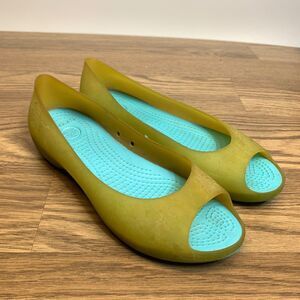 Womens Sz 7 Crocs Carlie Peep Toe Slip On Ballet Flats Sandals Green Jelly Shoes